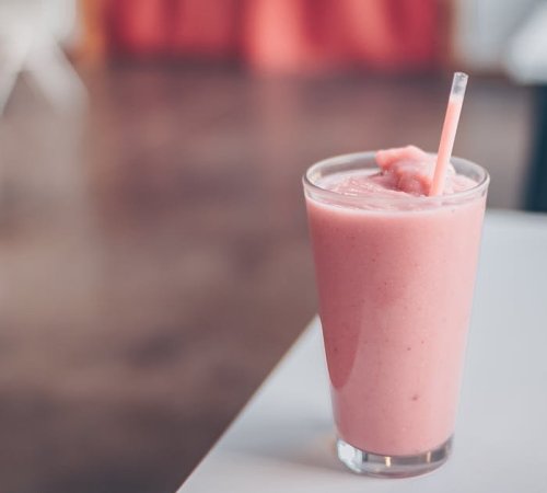 Letnie smoothie - przepisy z sezonowych produktów